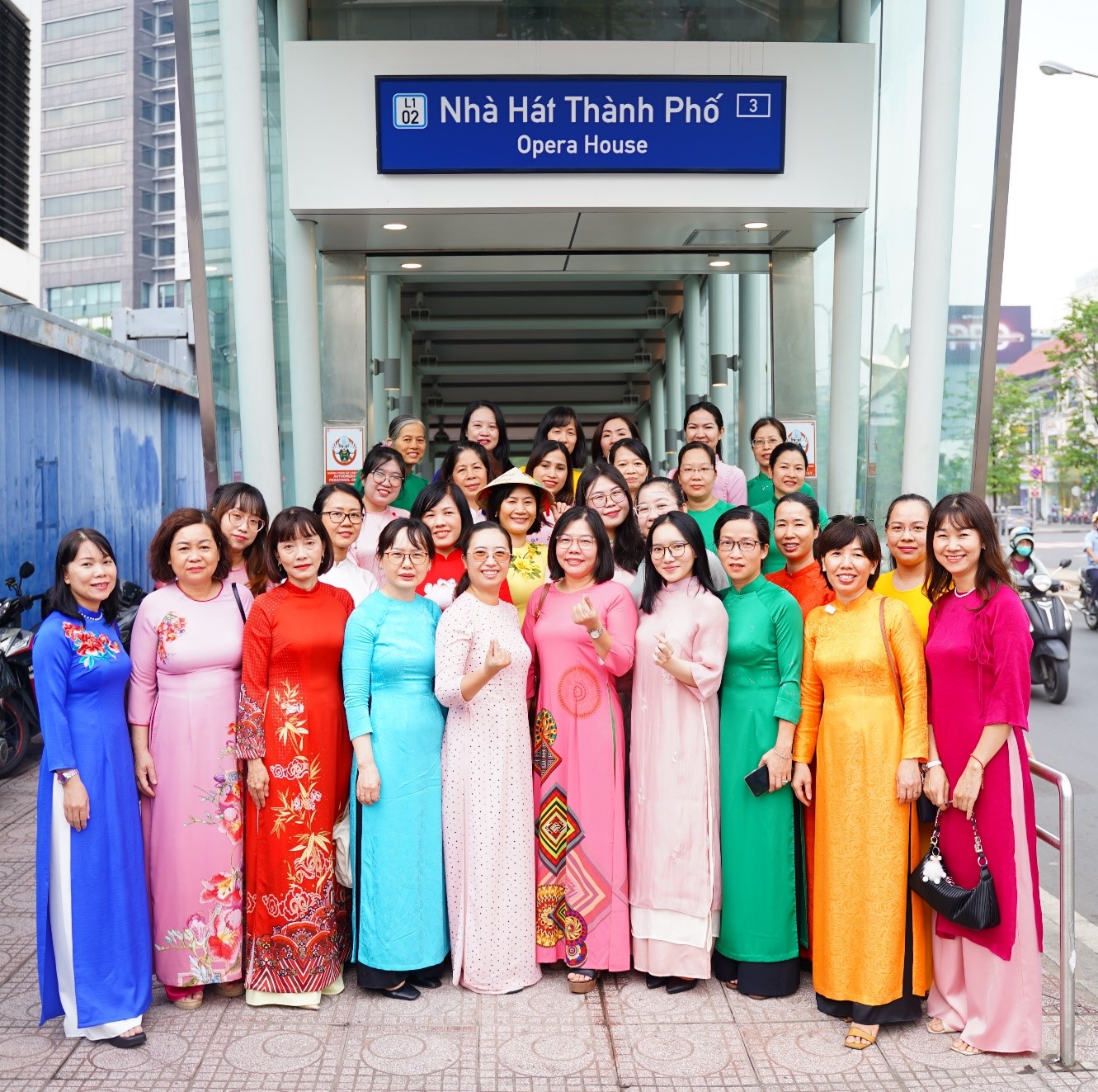 Công đoàn cơ sở thành viên Trung tâm Quản lý Hạ tầng kỹ thuật thành phố Hồ Chí Minh tổ chức chương trình tham quan nhà ga Metro và Họp mặt kỷ niệm 94 năm Ngày thành lập Hội Liên hiệp Phụ nữ Việt Nam (20/10/1930-20/10/2024)