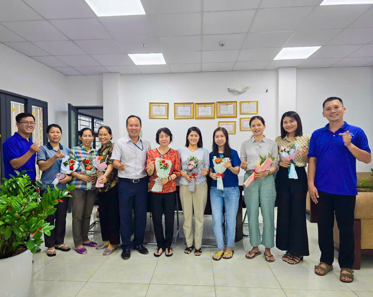 Công đoàn cơ sở thành viên Trung tâm Quản lý Hạ tầng kỹ thuật thành phố Hồ Chí Minh phối hợp cùng Chi Đoàn Trung tâm Quản lý Hạ tầng kỹ thuật Thành phố Hồ Chí Minh tổ chức chương trình kỷ niệm 115 năm ngày Quốc tế Phụ nữ (08/3/1910 - 08/3/2025) và 1985 năm cuộc khởi nghĩa Hai Bà Trưng năm 2025